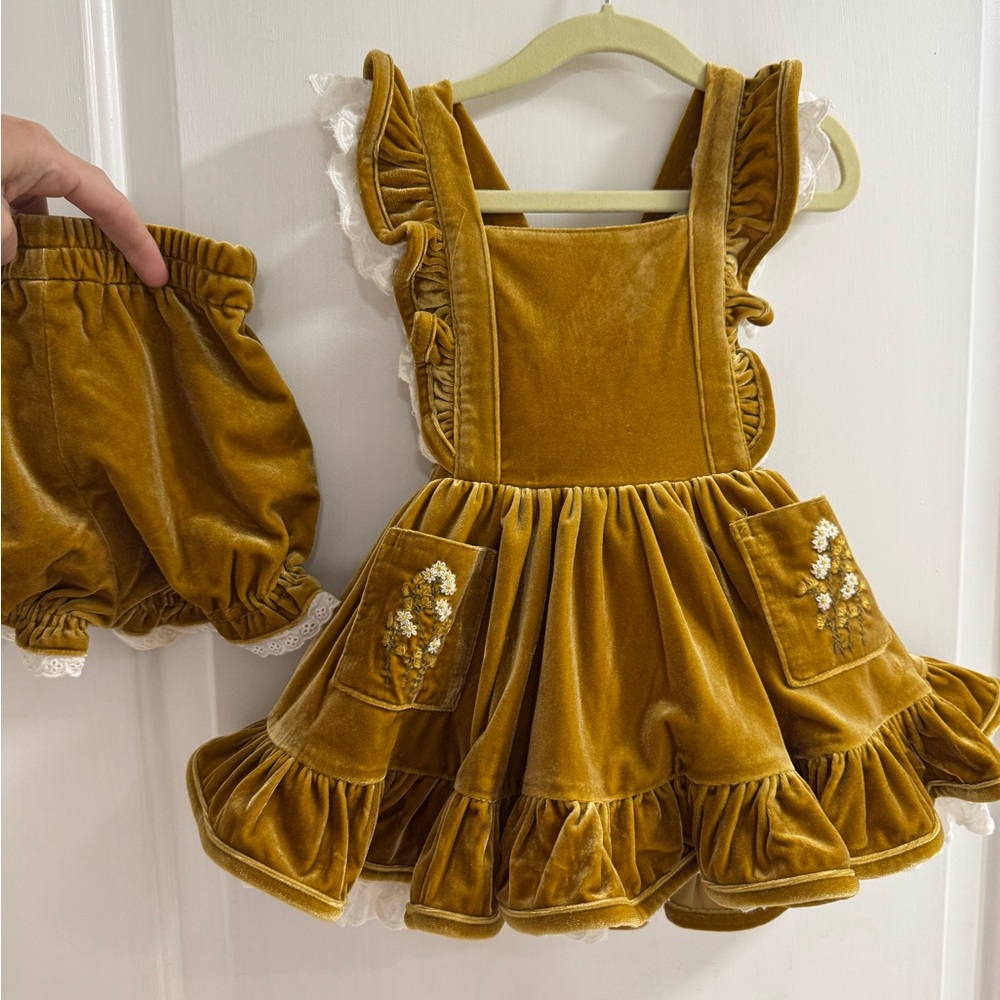 Love & Grow Golden dress w/bloomers